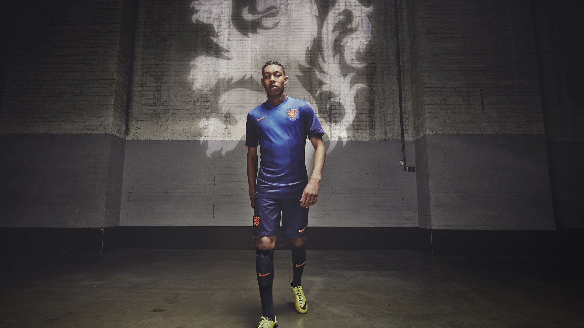 “青少年足球公益活动持续火热,开启青春梦想”,青少年公益足球计划