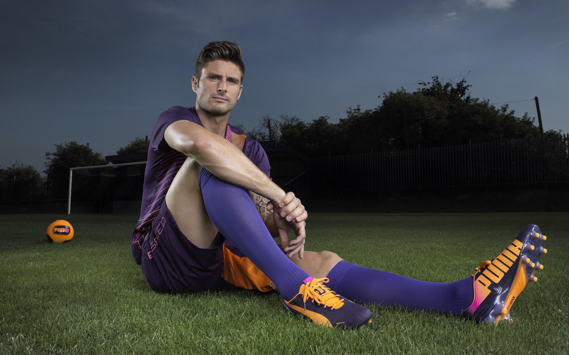 意甲豪门激烈争夺名将，转会费频创新高，意甲转会最新动态