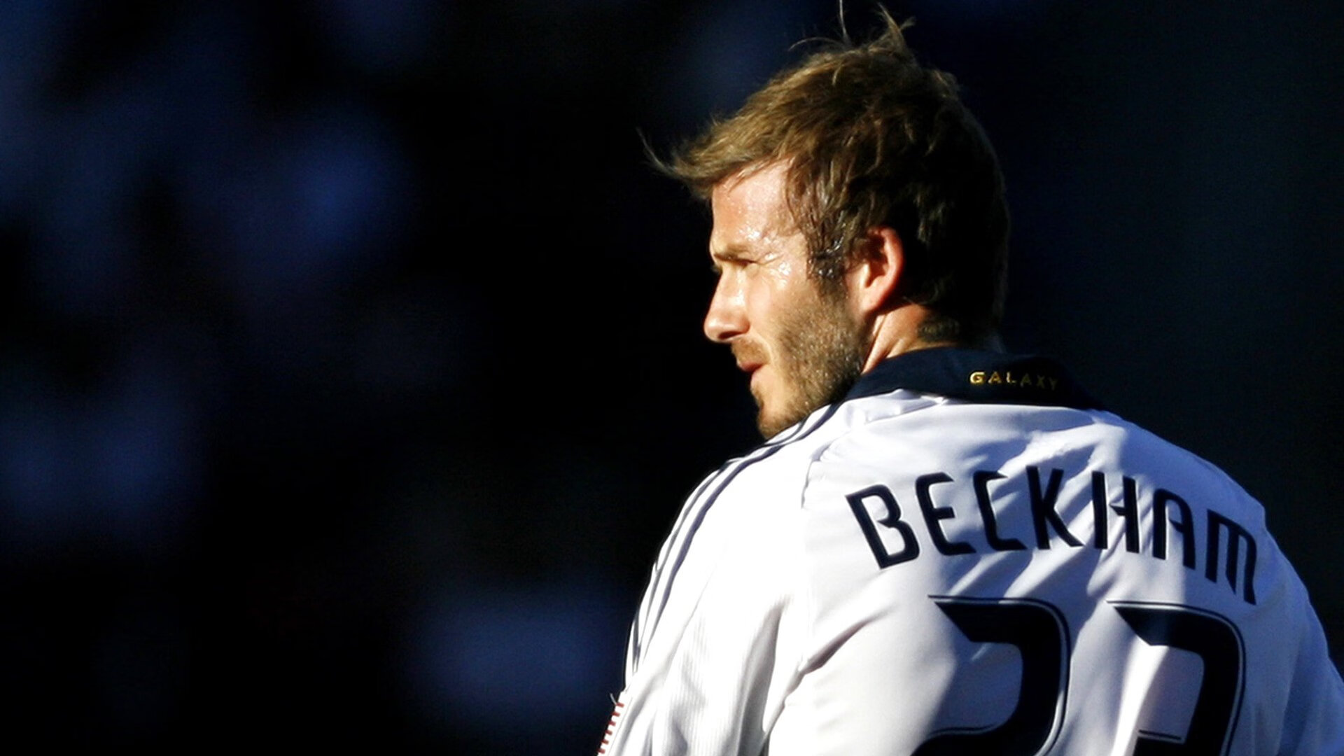 爱游戏体育-赛季“黑马”队伍崛起，谁能成为最大“黑马”？，黑马联赛